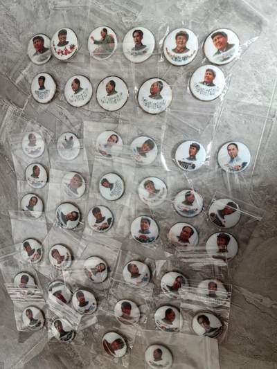 瓷像章，46个打包出 - 瓷像章，46个打包出