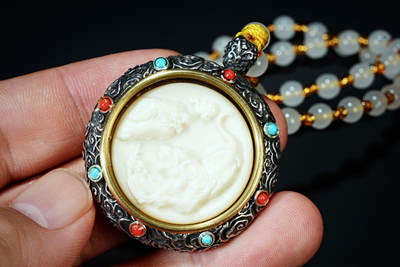 上海都达杂项专场102【全场包邮】  藏银镶嵌生肖虎转运牌（能转动）连玛瑙链子94-166