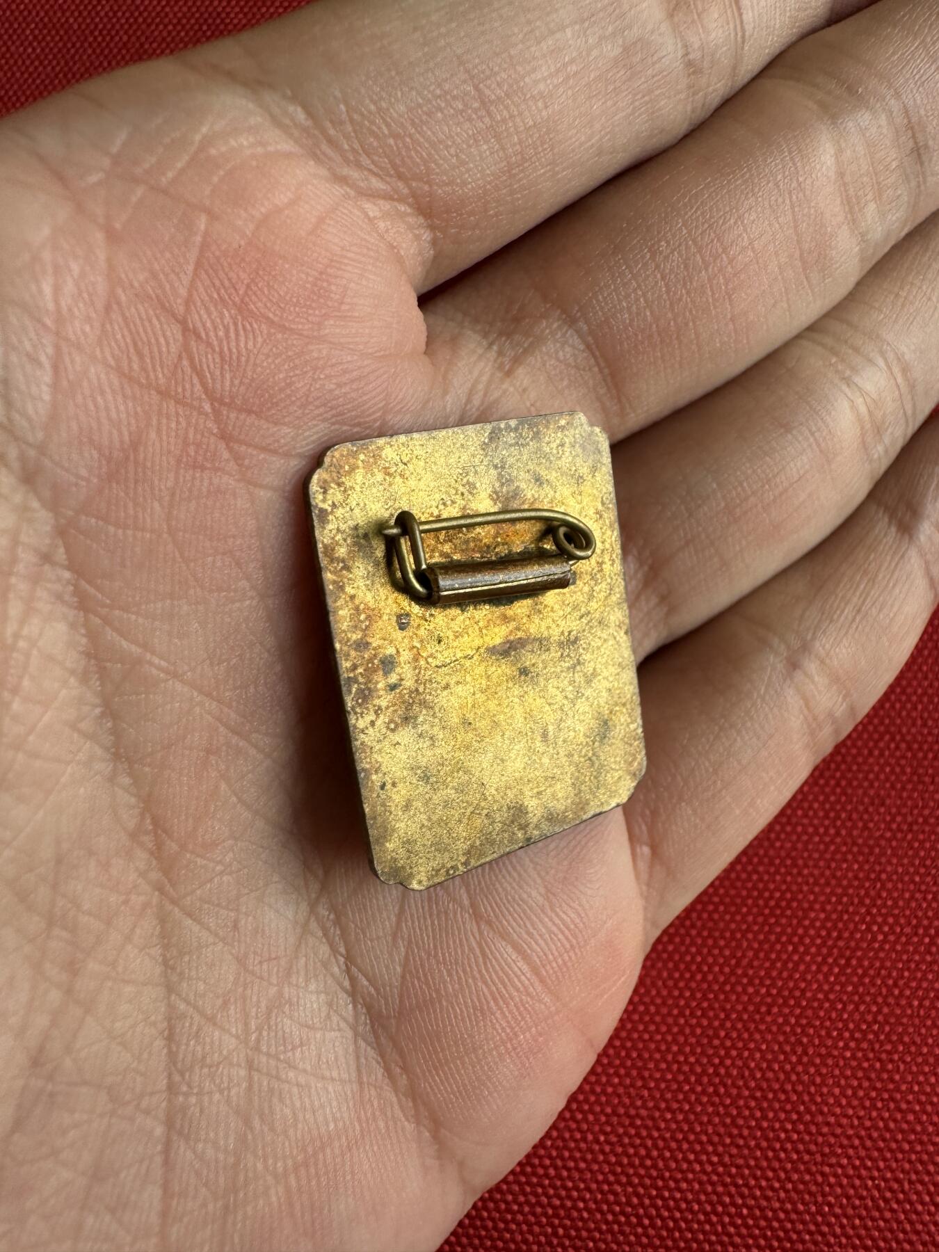 五哥徽章群   29号周日晚上八点4群联拍 铜章