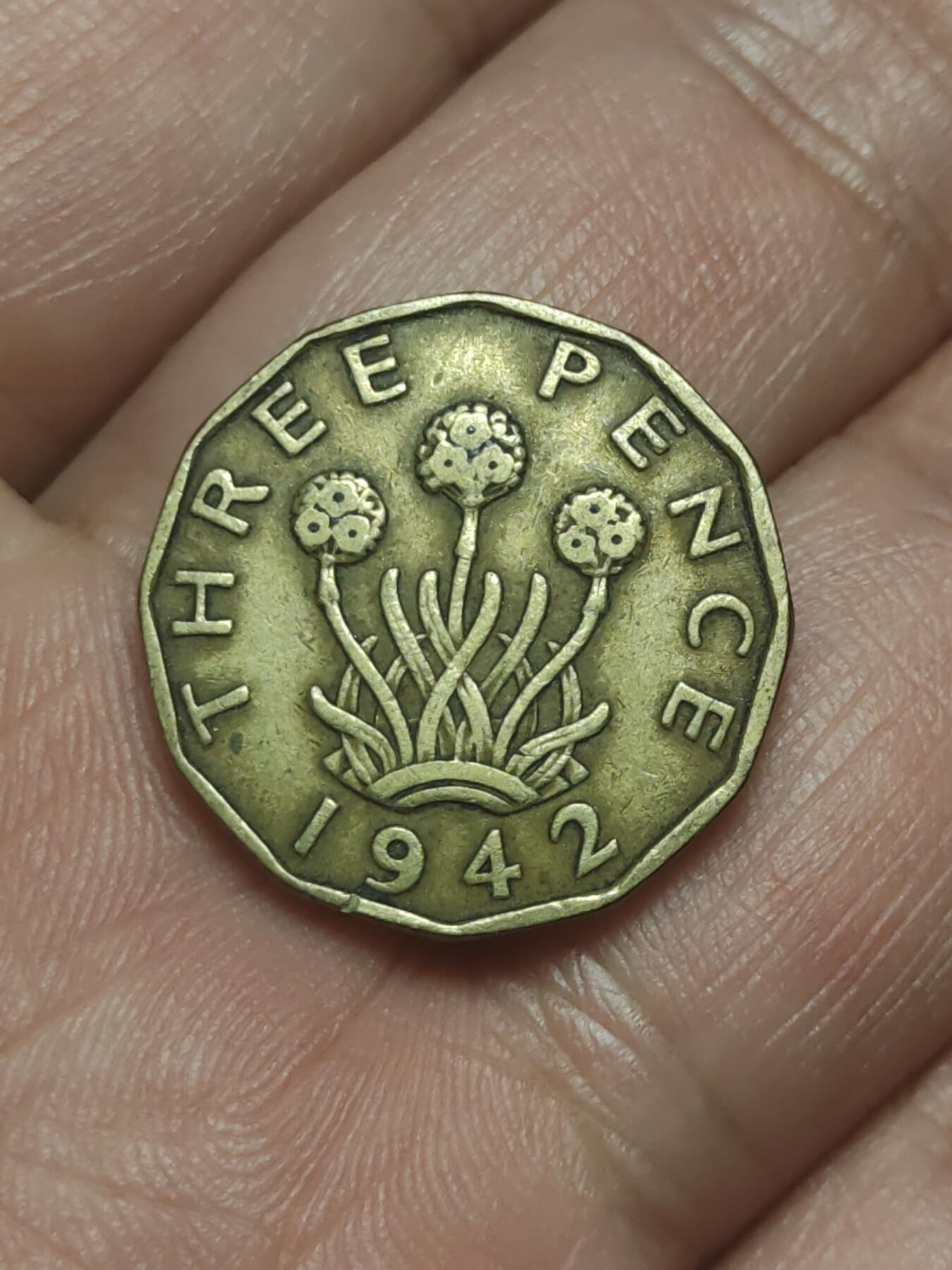 2026年第三十八场(总第二百零七场）外国好品散币场(免佣金) 英国🇬🇧1942年3便士(乔治六世第一版)