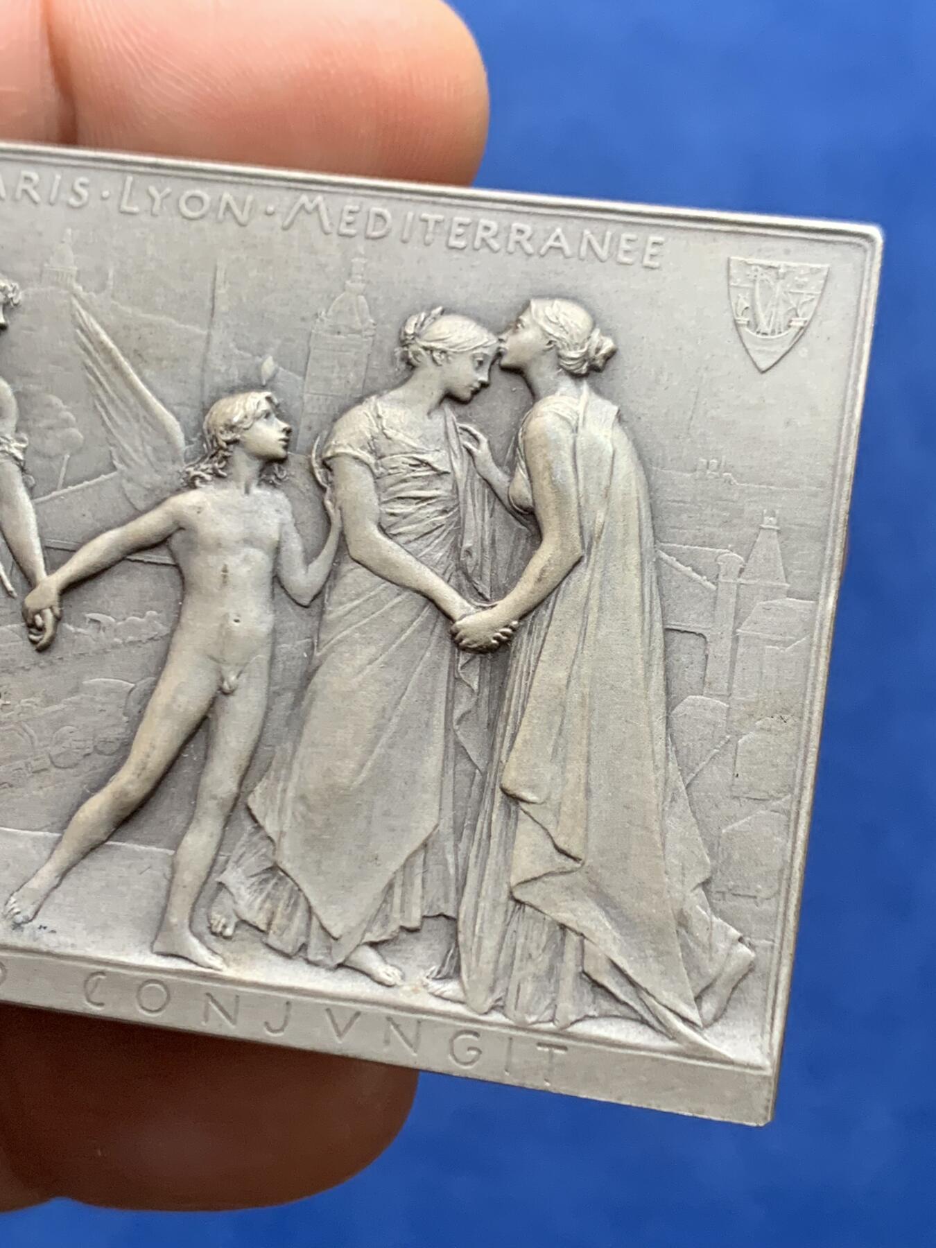 《竞宝斋》第475场 周日，周一 2场连拍 （全场包邮）欢迎送拍 名家罗蒂作 法国里昂地中海铁路公司股东大会纪念方型银章 60克 44.6*59mm 丰饶角银标 好品稀有 细节到位