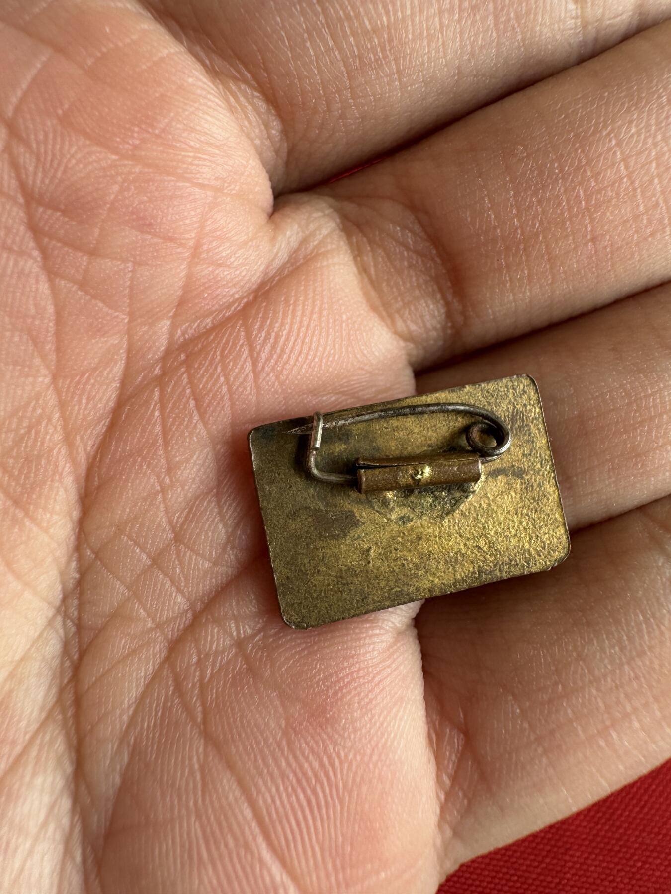 五哥徽章群   29号周日晚上八点4群联拍 铜章