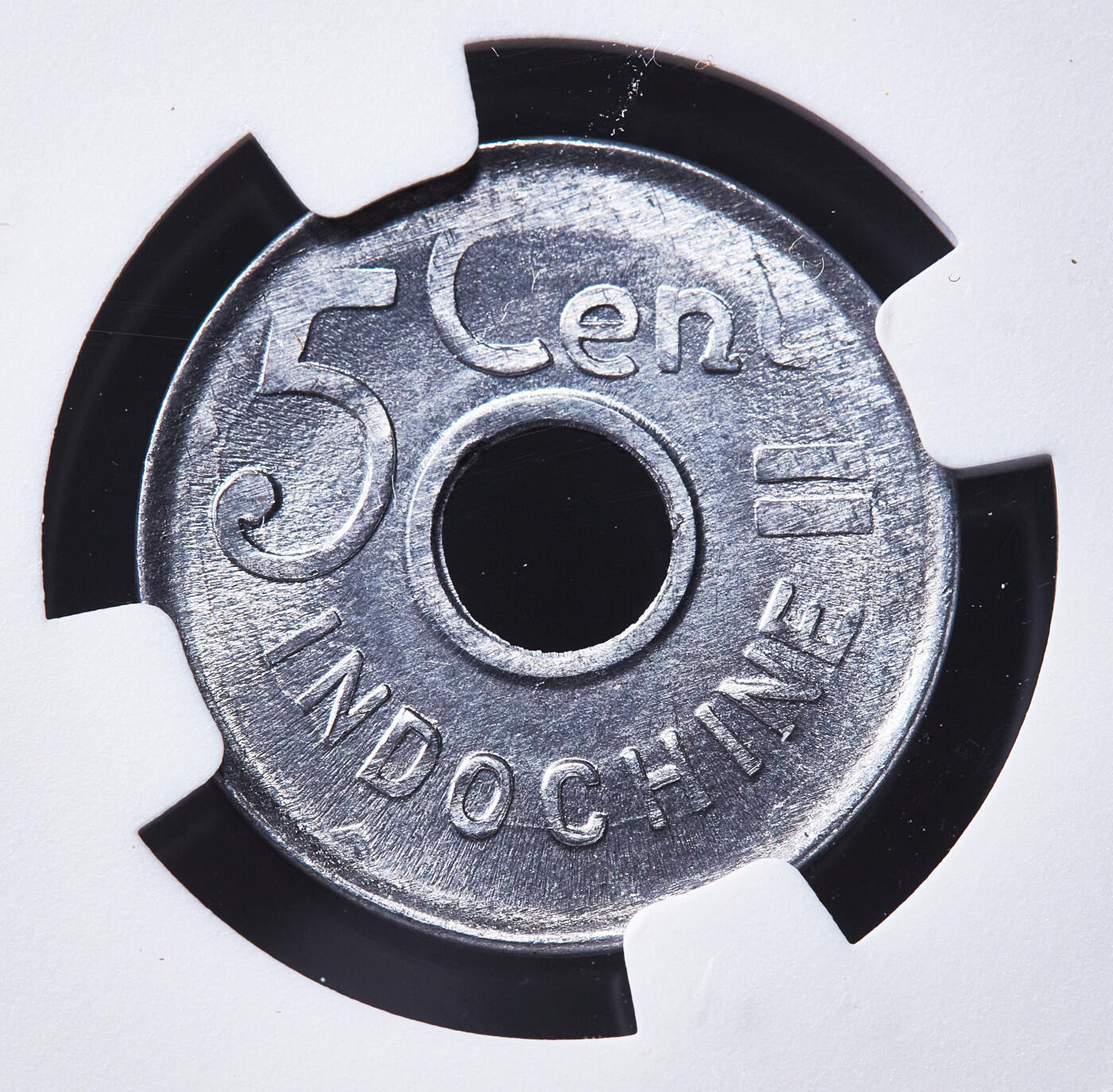 【俄甄集藏】2026年(050)04-01星期三 晚 19:30 全场包邮 法属印度支那1943年中孔5分铝币，NGC MS65，转光品相