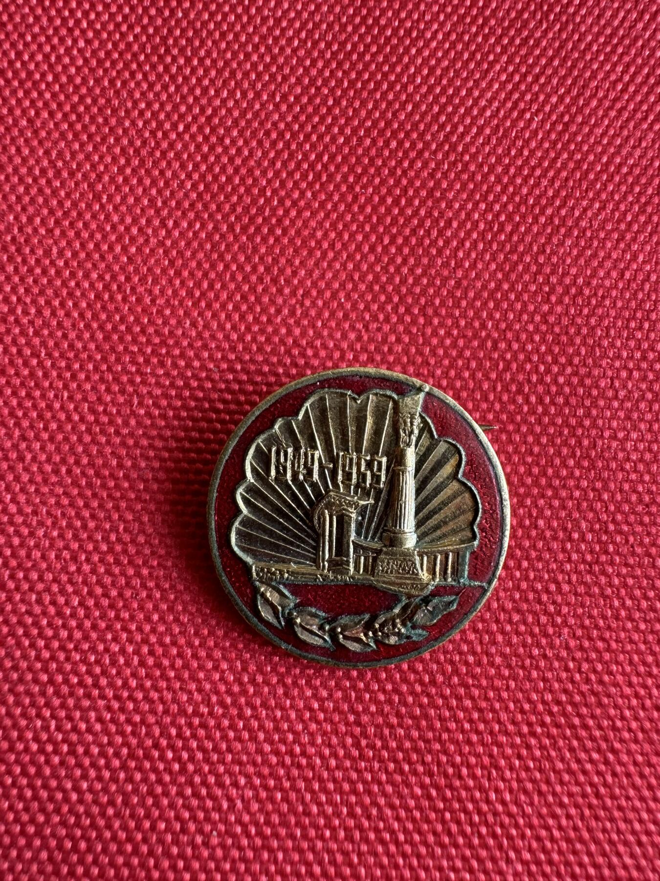 五哥徽章群   29号周日晚上八点4群联拍 铜章