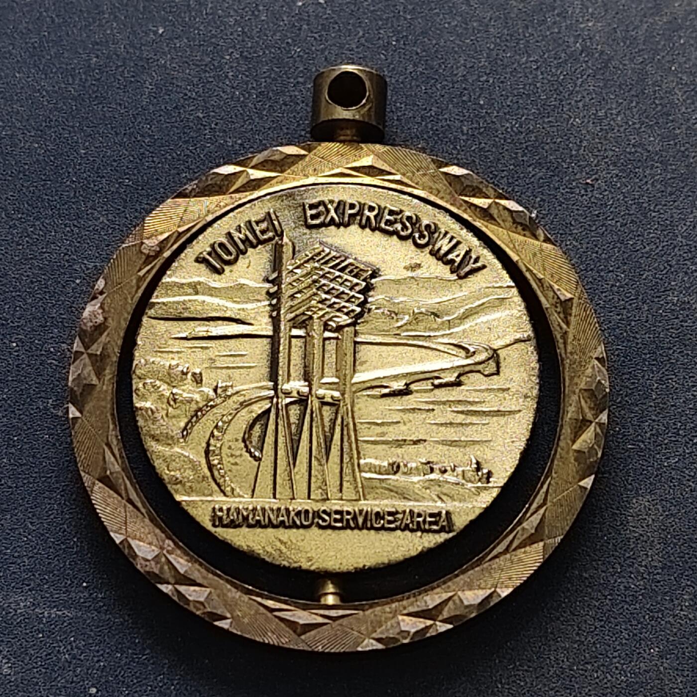 【全场包邮】纯粹捡漏拍516场【专场】 【纪念章】日本富士花之森服务区纪念章