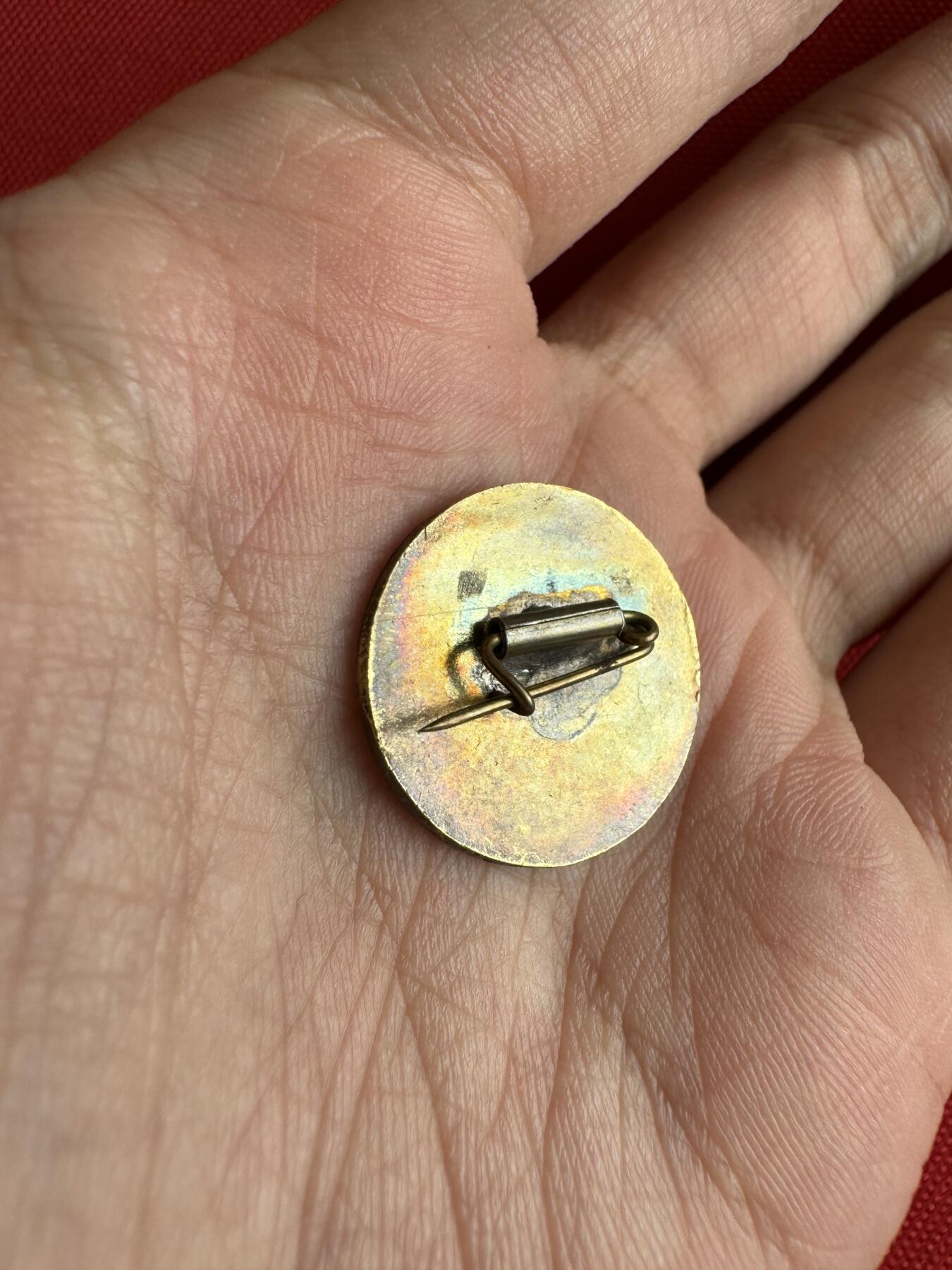 五哥徽章群   29号周日晚上八点4群联拍 铜章