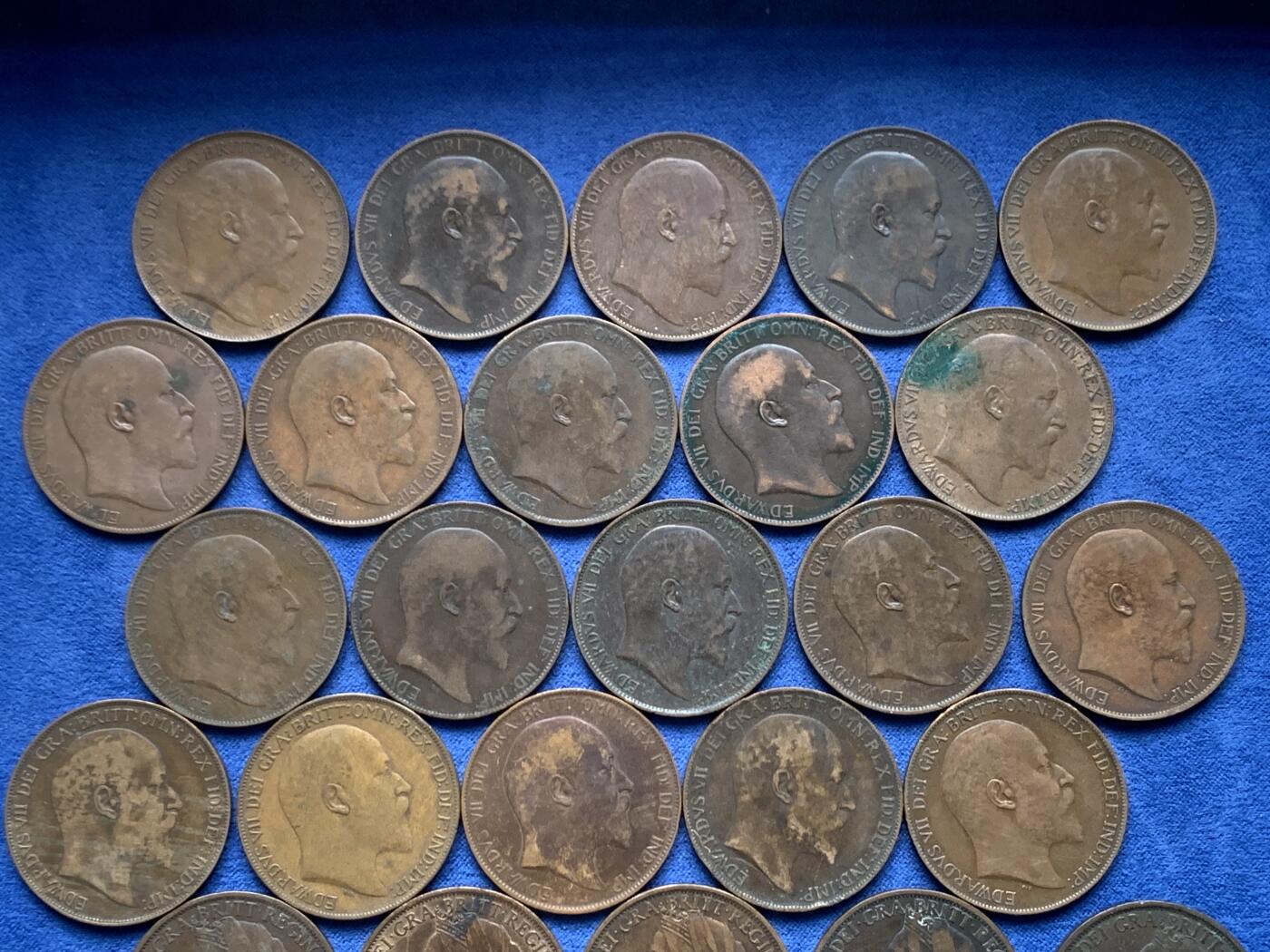 《竞宝斋》第475场 周日，周一 2场连拍 （全场包邮）欢迎送拍 51枚一组 英国1便士铜币 各个年份 品种丰富 总重479.4克