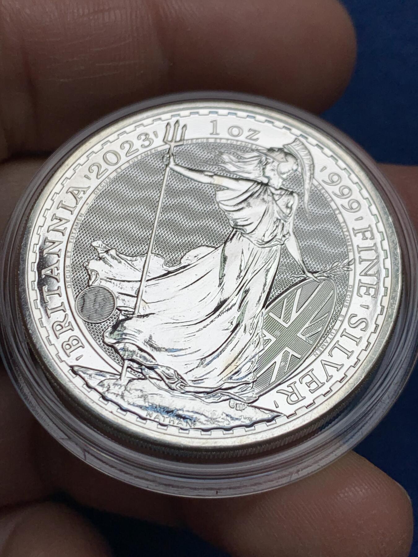 《竞宝斋》第475场 周日，周一 2场连拍 （全场包邮）欢迎送拍 英国2023年女神1盎司银币 999银 细节见图