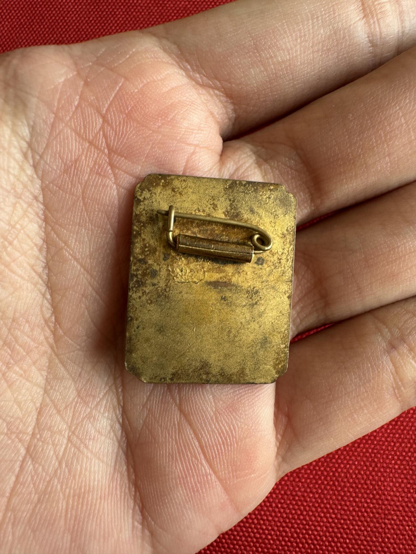 五哥徽章群   29号周日晚上八点4群联拍 铜章