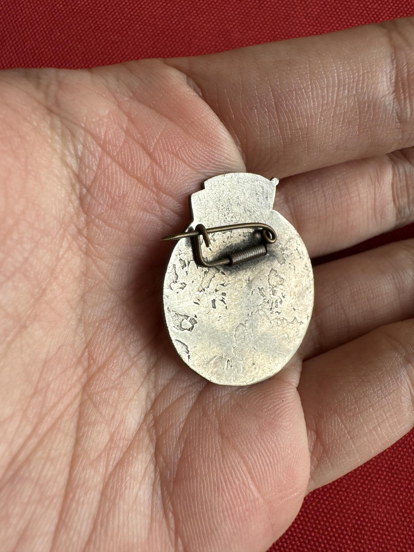 五哥徽章群   29号周日晚上八点4群联拍 铜章