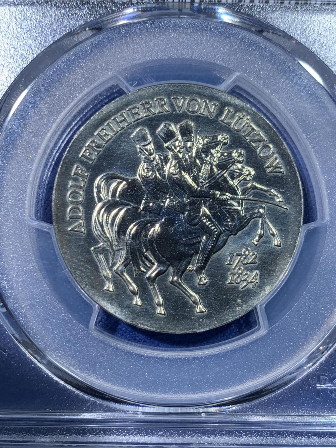 《竞宝斋》第475场 周日，周一 2场连拍 （全场包邮）欢迎送拍 PCGS MS65 东德1984年阿道夫·弗赖赫尔·冯·吕措将军逝世150周年5马克纪念币