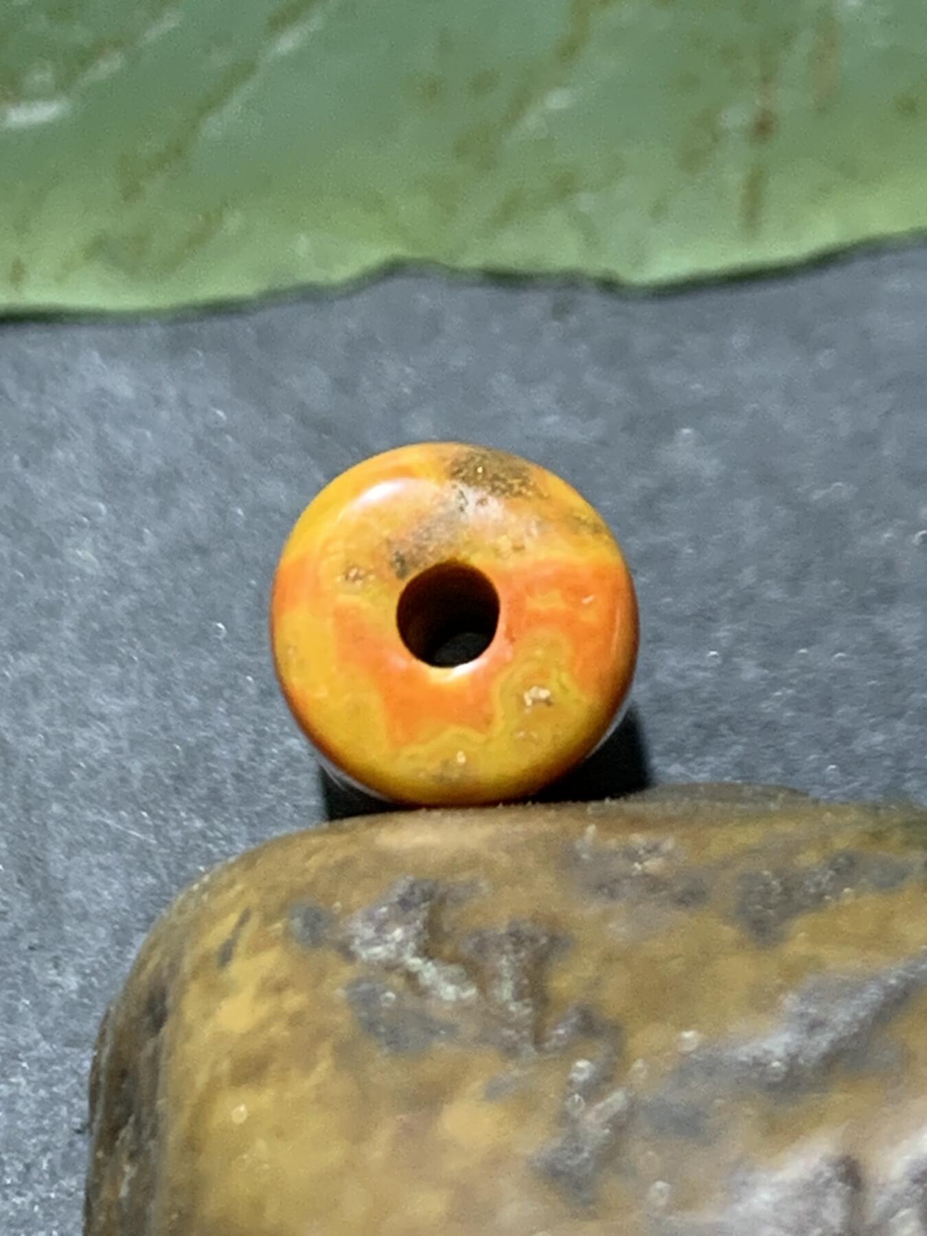 冰飘草花纹战国红玛瑙通货直桶桶珠一颗！