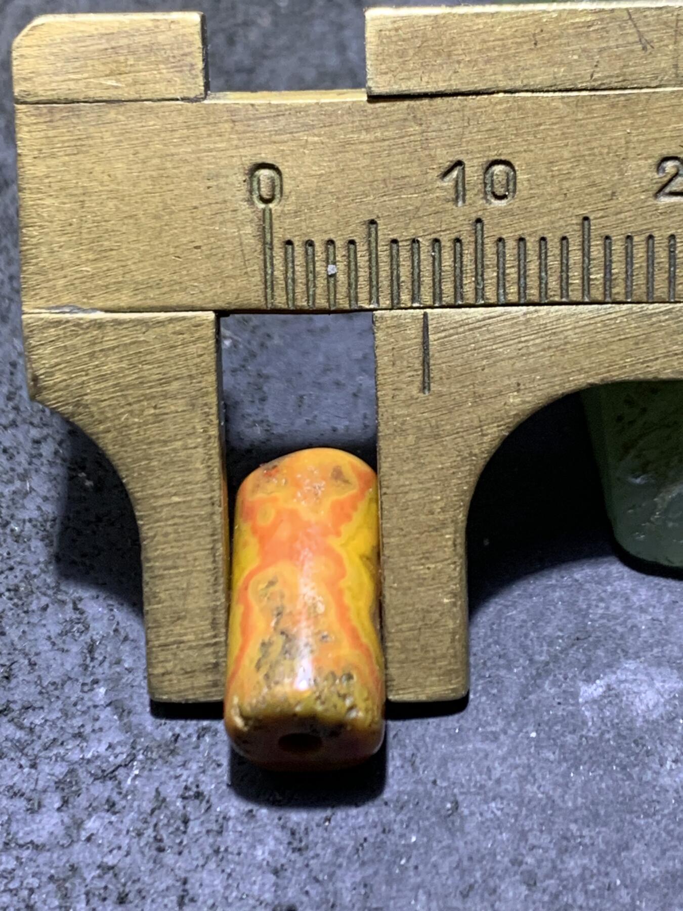 冰飘草花纹战国红玛瑙通货直桶桶珠一颗！