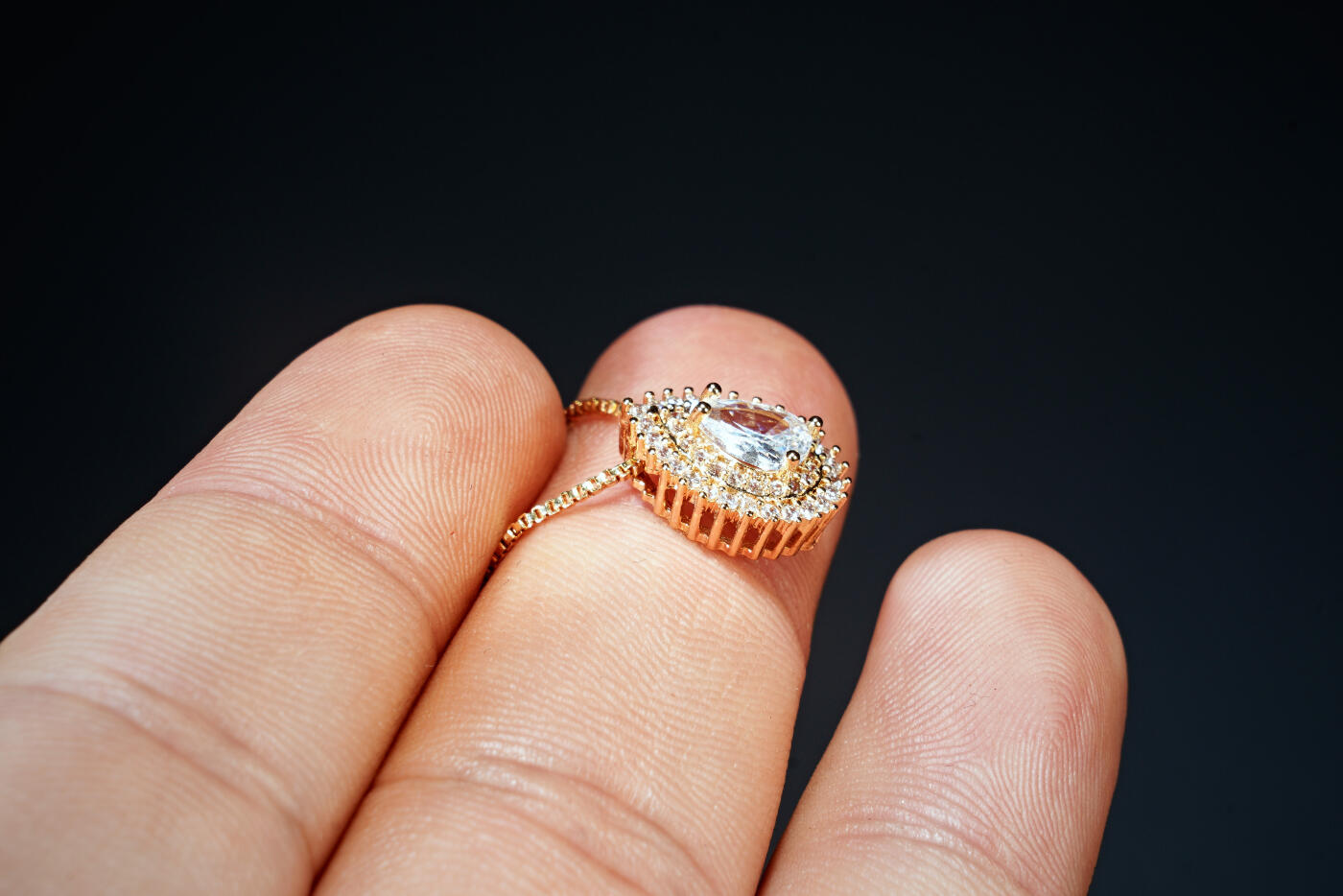 上海都达杂项专场六十九【全场包邮】 天然莫桑钻心形项链94-164