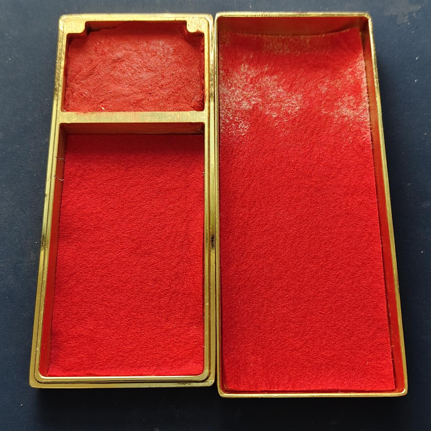 【全场包邮】纯粹捡漏拍516场【专场】 【杂件】日本镀金纪念礼盒