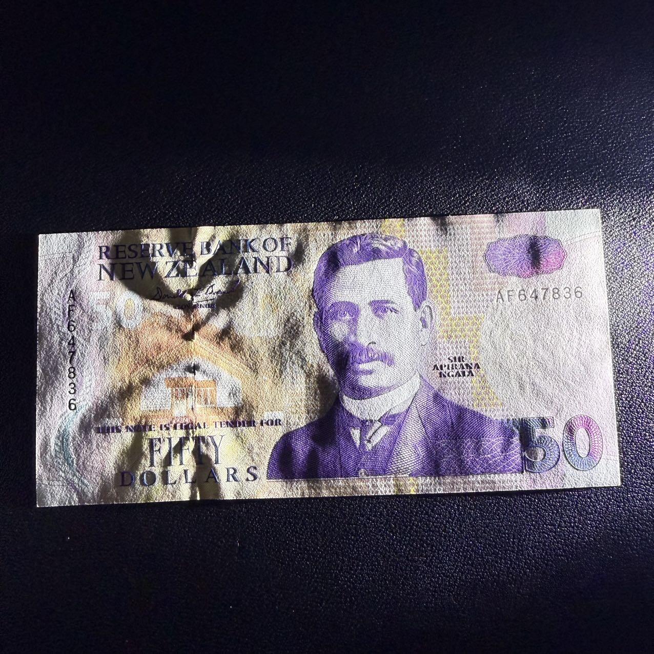 第16期 新西兰 1992年 50元 全新unc- 