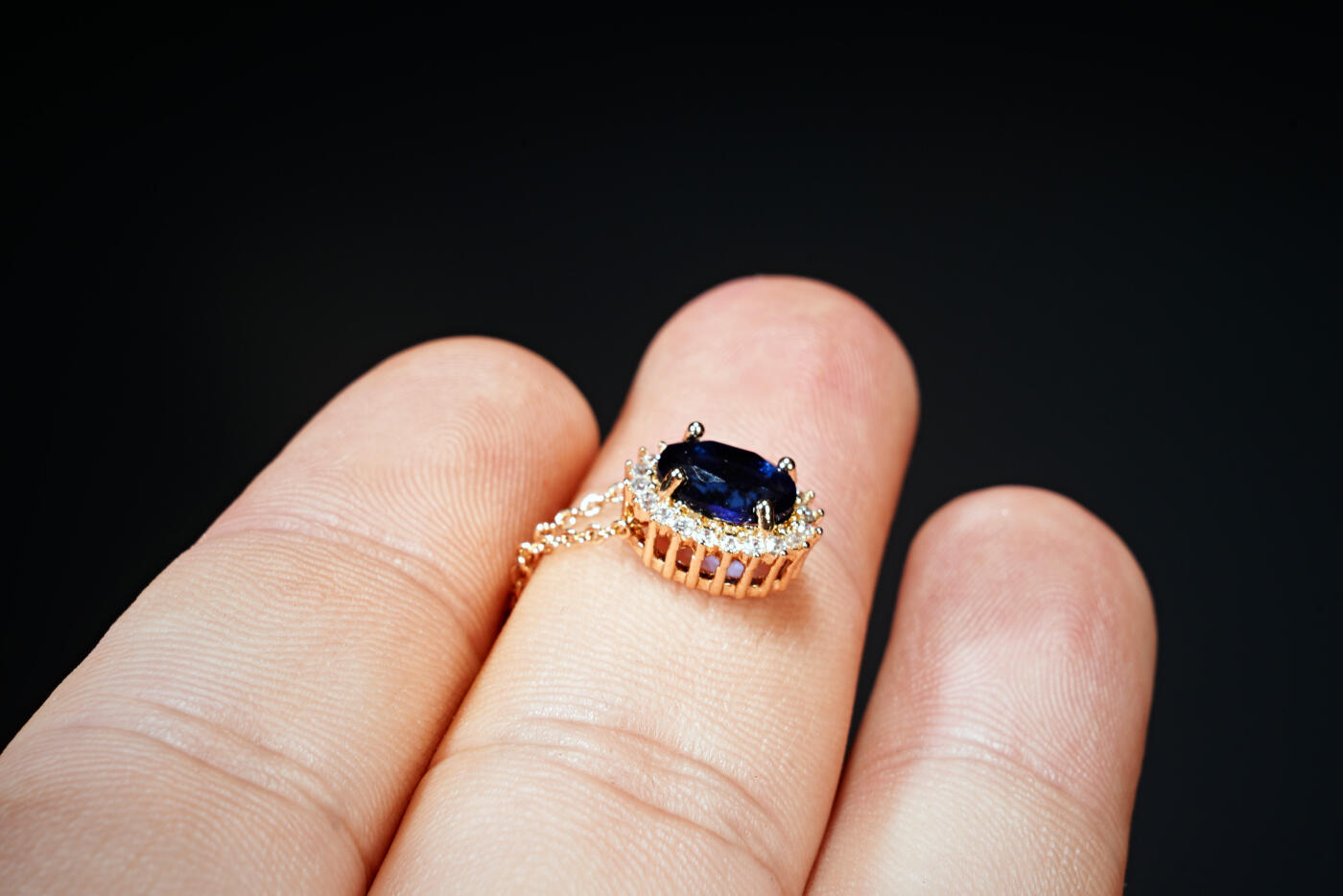 上海都达杂项专场六十九【全场包邮】 蓝宝石蛋面项链94-165