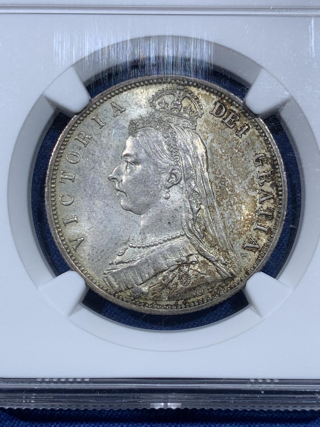 《竞宝斋》第475场 周日，周一 2场连拍 （全场包邮）欢迎送拍 NGC MS64 英国 1887年 维多利亚女王高冠半克朗银币 深包浆好细节 分数也不错