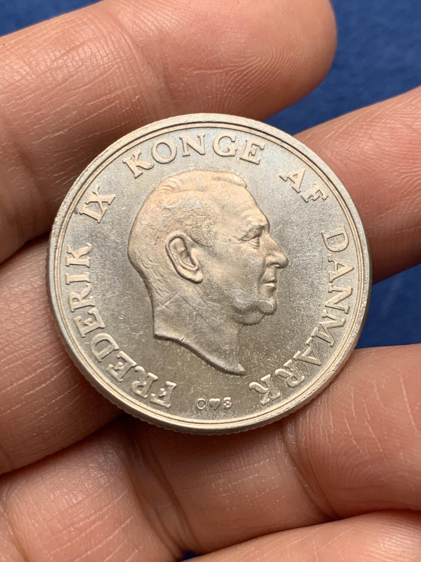 《竞宝斋》第475场 周日，周一 2场连拍 （全场包邮）欢迎送拍 丹麦1958年弗雷德里克九世-玛格丽特公主双面人像2克朗银币