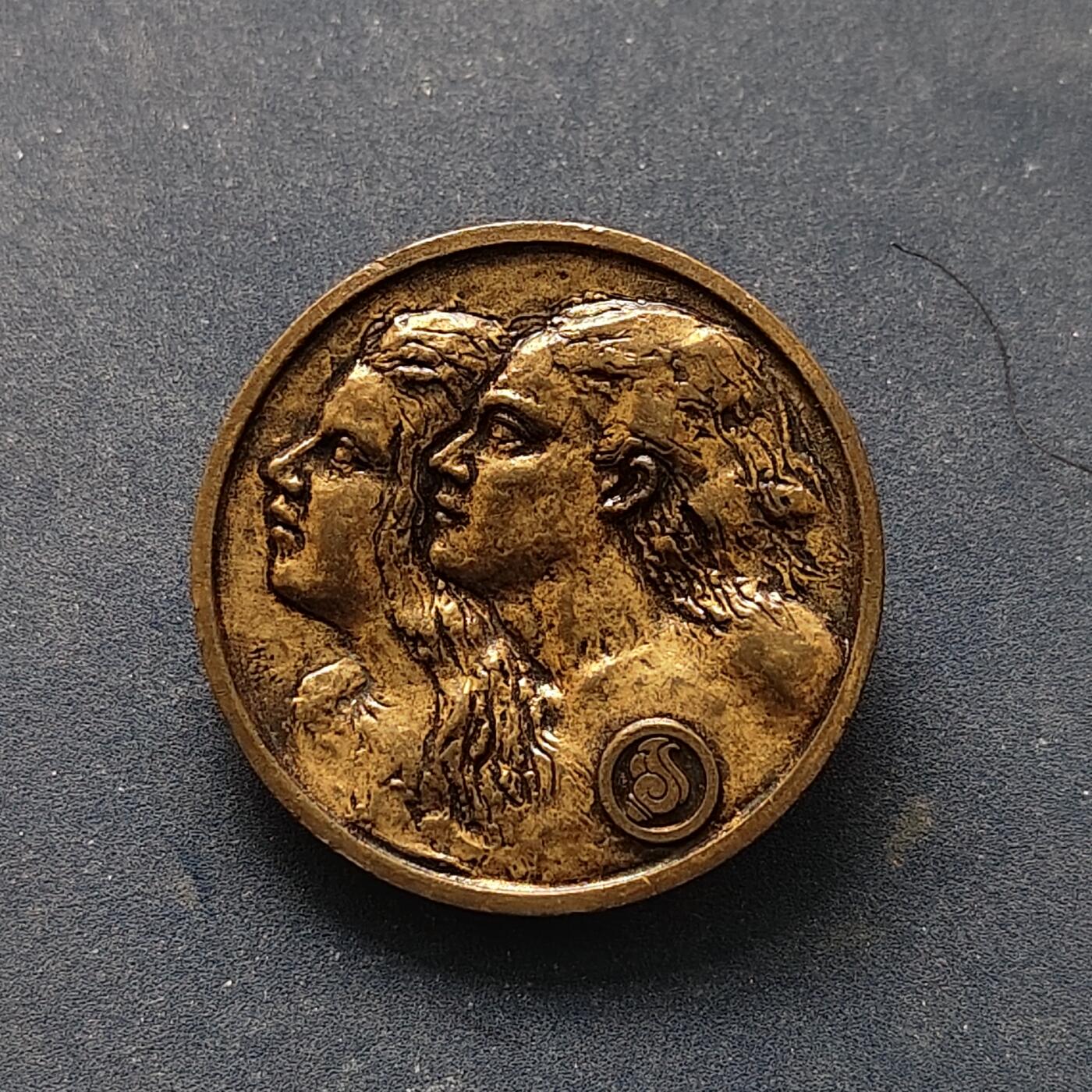 【全场包邮】纯粹捡漏拍516场【专场】 【纪念章】日本1975年第30届国民体育大会纪念章