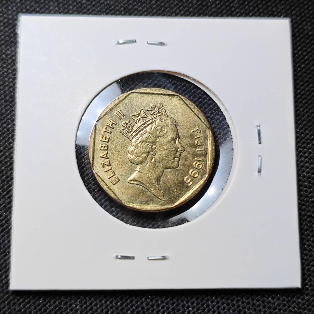 KK钱币收藏小铺  第412期 2月预留时间 周末发货 1995斐济1元 