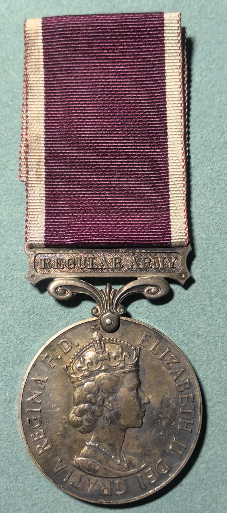 盛世勋华——号角文化勋章邮票专场拍卖第311期 英国长期服役和良好表现奖章 伊丽莎白二世版 银制 重44克， 银价700+