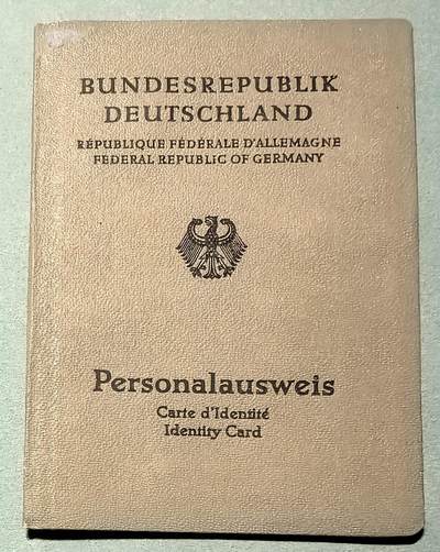 盛世勋华——号角文化勋章邮票专场拍卖第311期 - 德国（联邦）旧版身份证 1990年前使用