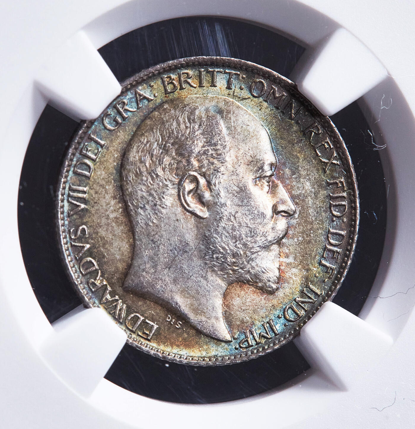 【俄甄集藏】2026年(050)04-01星期三 晚 19:30 全场包邮 英国1902年爱德华七世6便士银币，NGC MS64，五彩包浆，转光品相