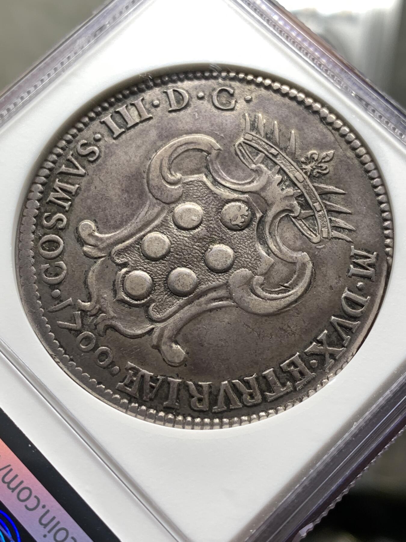 《竞宝斋》第475场 周日，周一 2场连拍 （全场包邮）欢迎送拍 NGC AU53 意大利1700年玫瑰大银币 热门品种 枪灰色均匀包浆 铸造光泽强烈 上海NGC评级 明显低评 美第奇家族的余晖