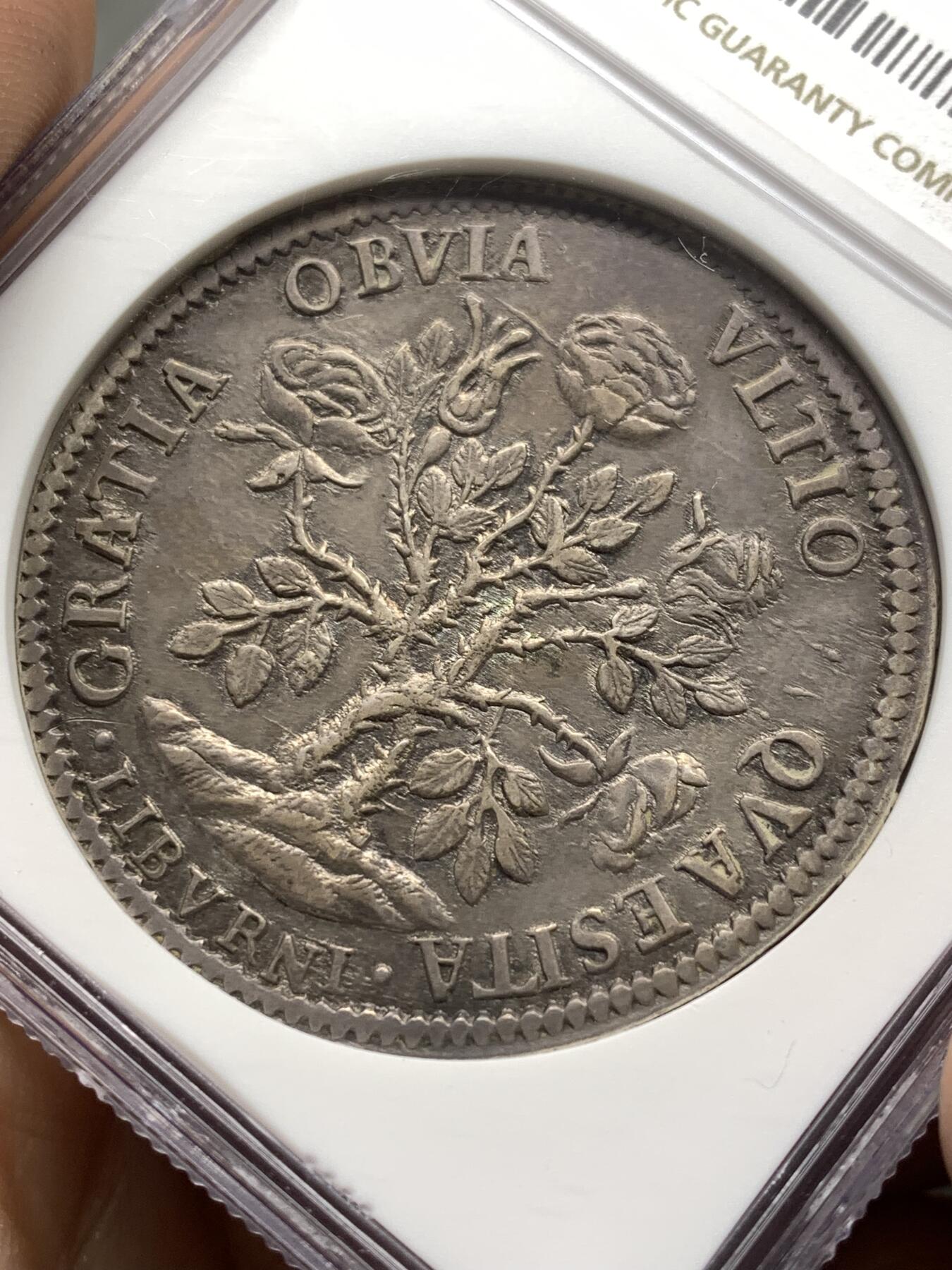 《竞宝斋》第475场 周日，周一 2场连拍 （全场包邮）欢迎送拍 NGC AU53 意大利1700年玫瑰大银币 热门品种 枪灰色均匀包浆 铸造光泽强烈 上海NGC评级 明显低评 美第奇家族的余晖