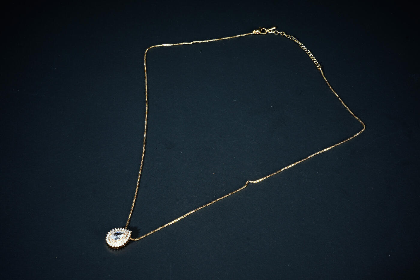 上海都达杂项专场六十九【全场包邮】 天然莫桑钻心形项链94-164