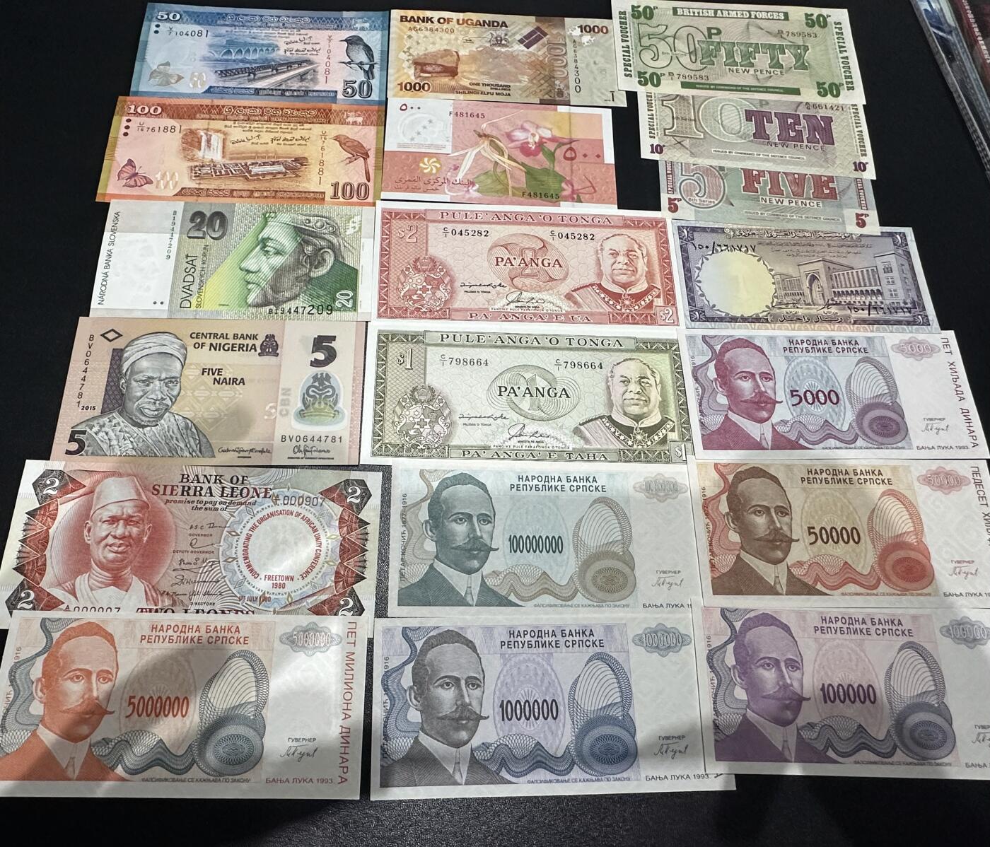 《外钞收藏家》第六百二十二期（精品场）（长期征集拍品、欢迎藏友们联系合作） 斯里兰卡、斯洛文尼亚、汤加等国家17张一起 只有2张非全新 其他全新UNC