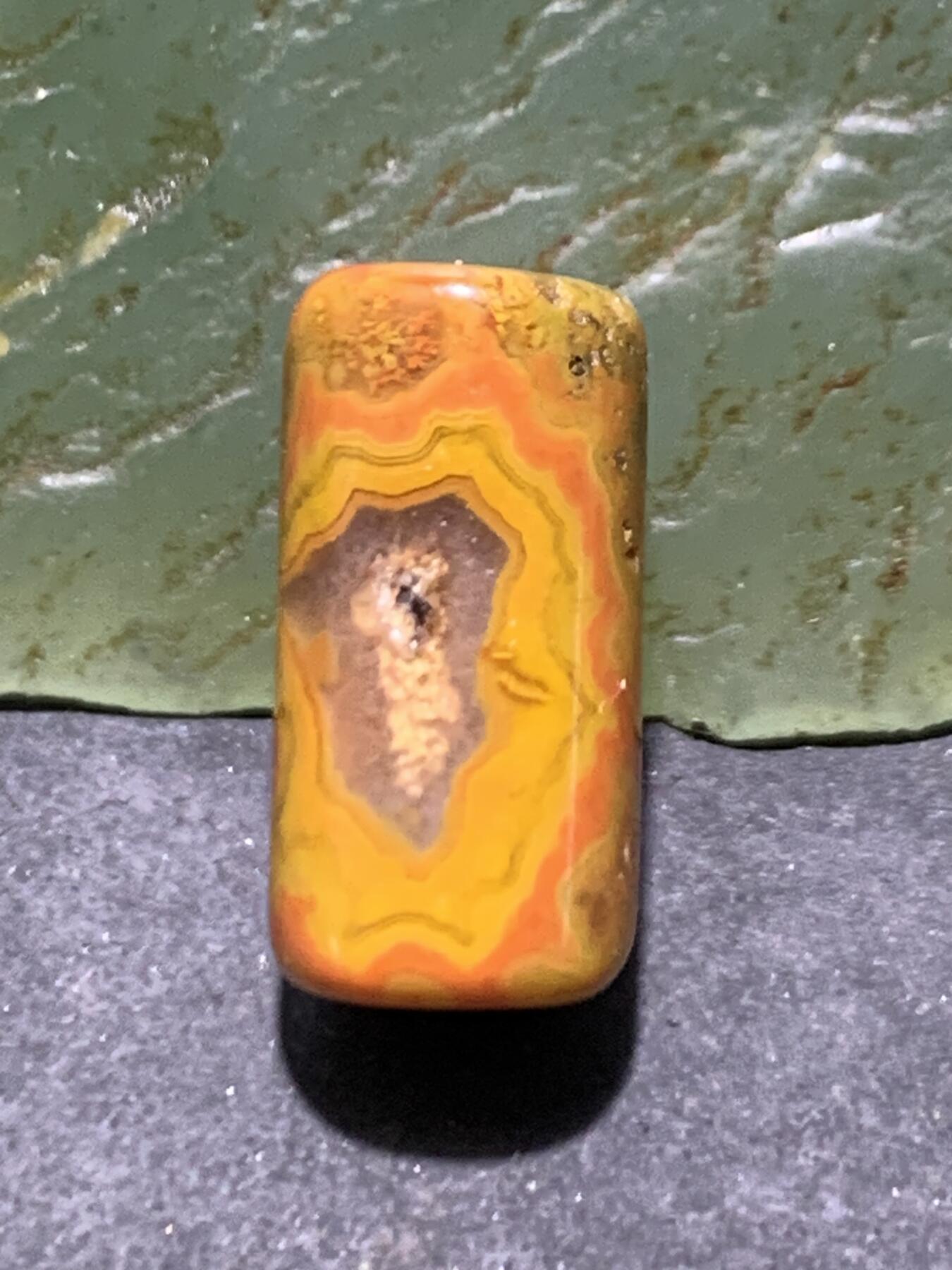 冰飘草花纹战国红玛瑙通货直桶桶珠一颗！