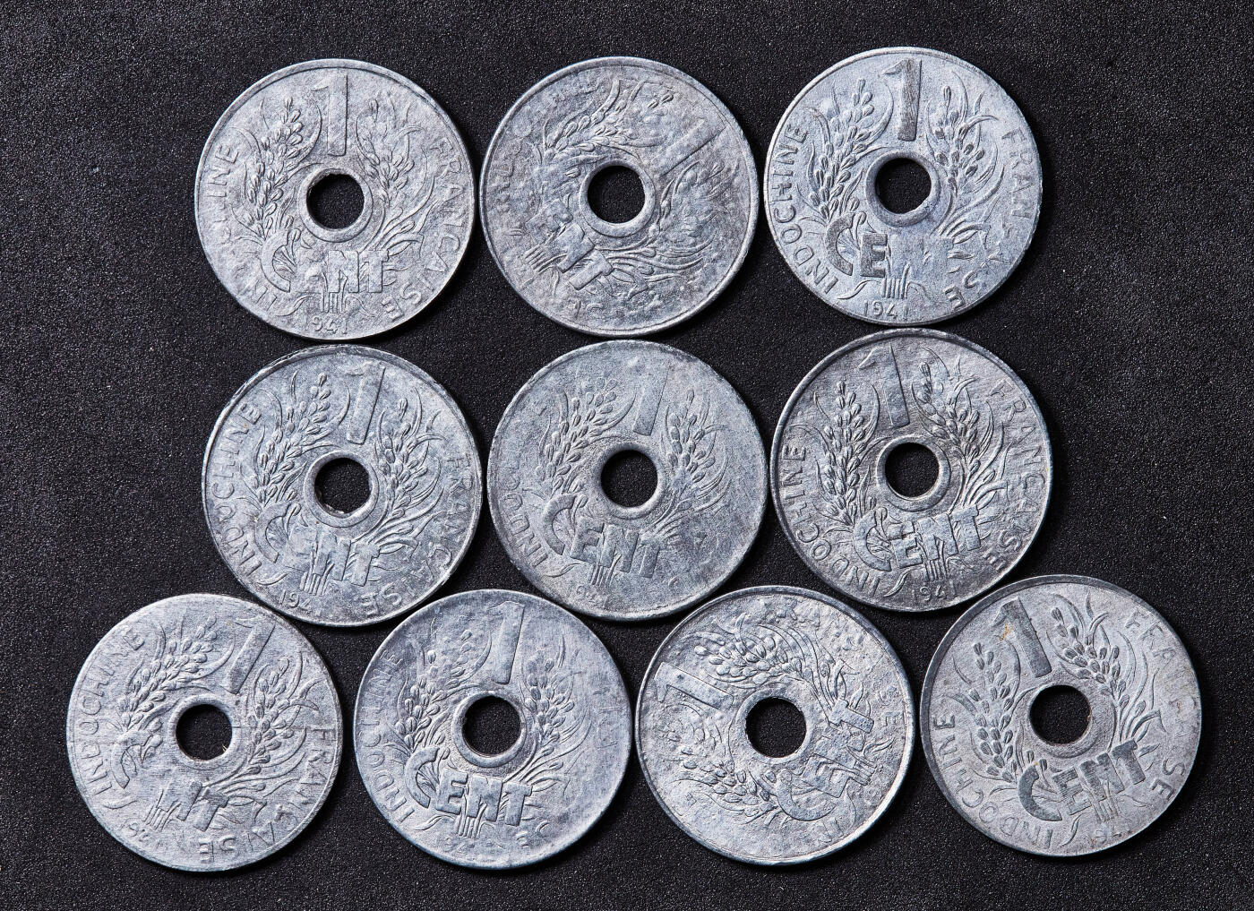 【俄甄集藏】2026年(050)04-01星期三 晚 19:30 全场包邮 法属印度支那1941年中孔1分锌币10枚一组，好品难得