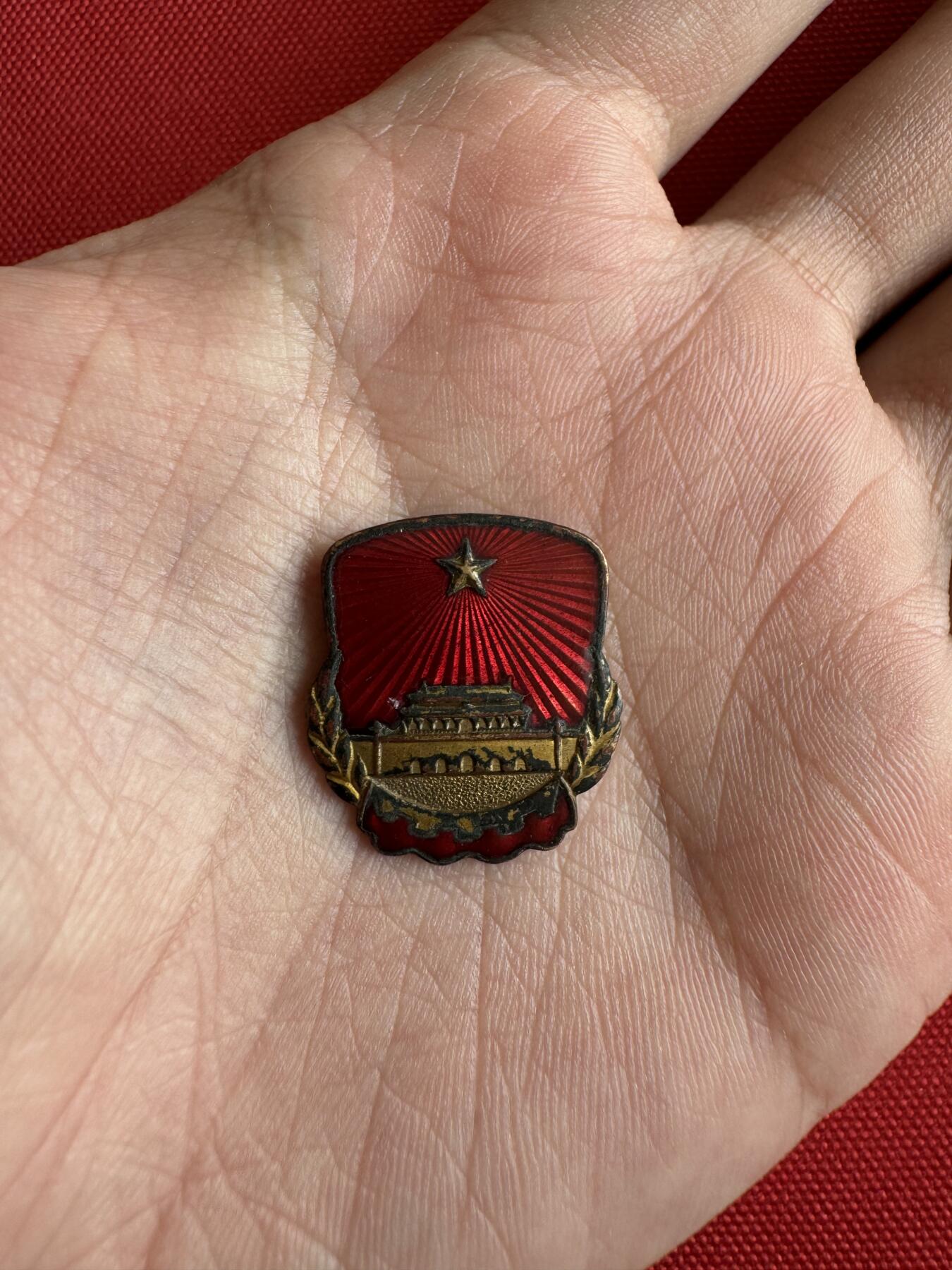 五哥徽章群   29号周日晚上八点4群联拍 铜章