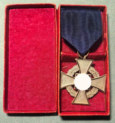 盛世勋华——号角文化勋章邮票专场拍卖第311期 - 德国（1939）银级忠诚服务奖章（25年） 带原盒