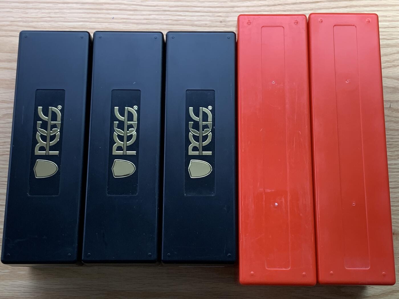 《竞宝斋》第475场 周日，周一 2场连拍 （全场包邮）欢迎送拍 5个一组 PCGS 20枚装3个+通用20枚装2个可装NGC评级币