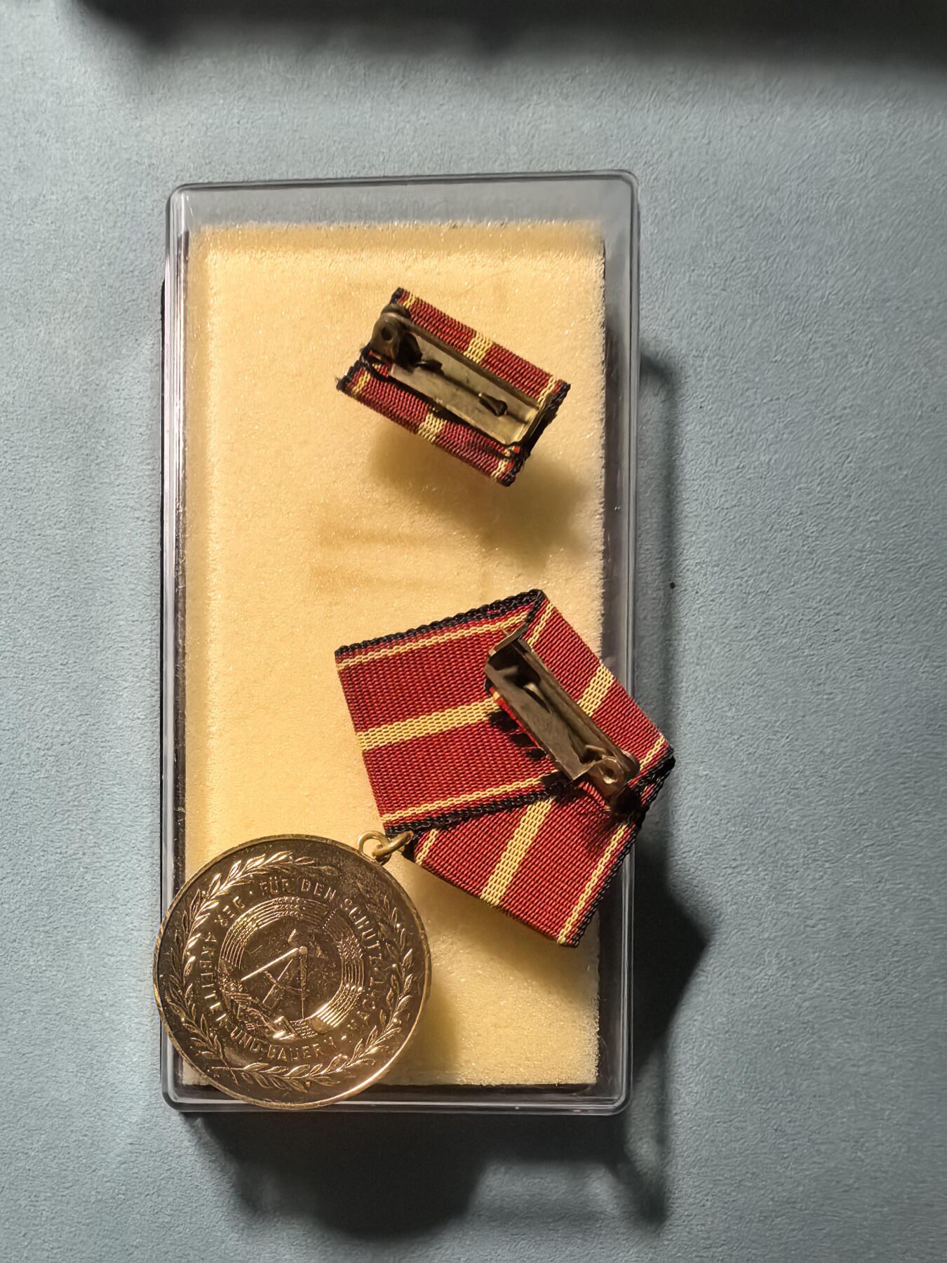 盛世勋华——号角文化勋章邮票专场拍卖第311期 东德金级人民军功勋奖章 带原盒 带略