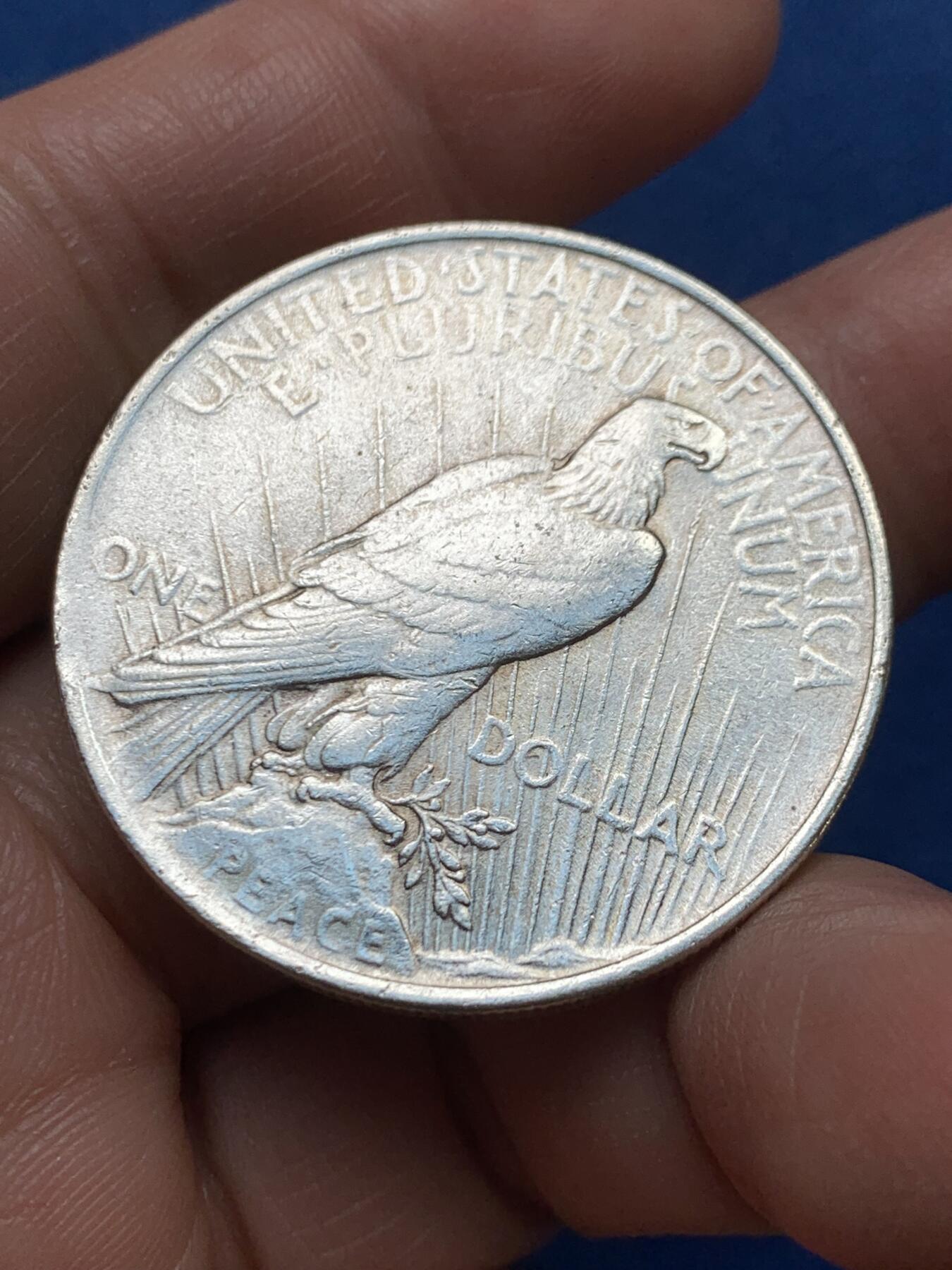 《竞宝斋》第475场 周日，周一 2场连拍 （全场包邮）欢迎送拍 美国1922年和平1美元银币