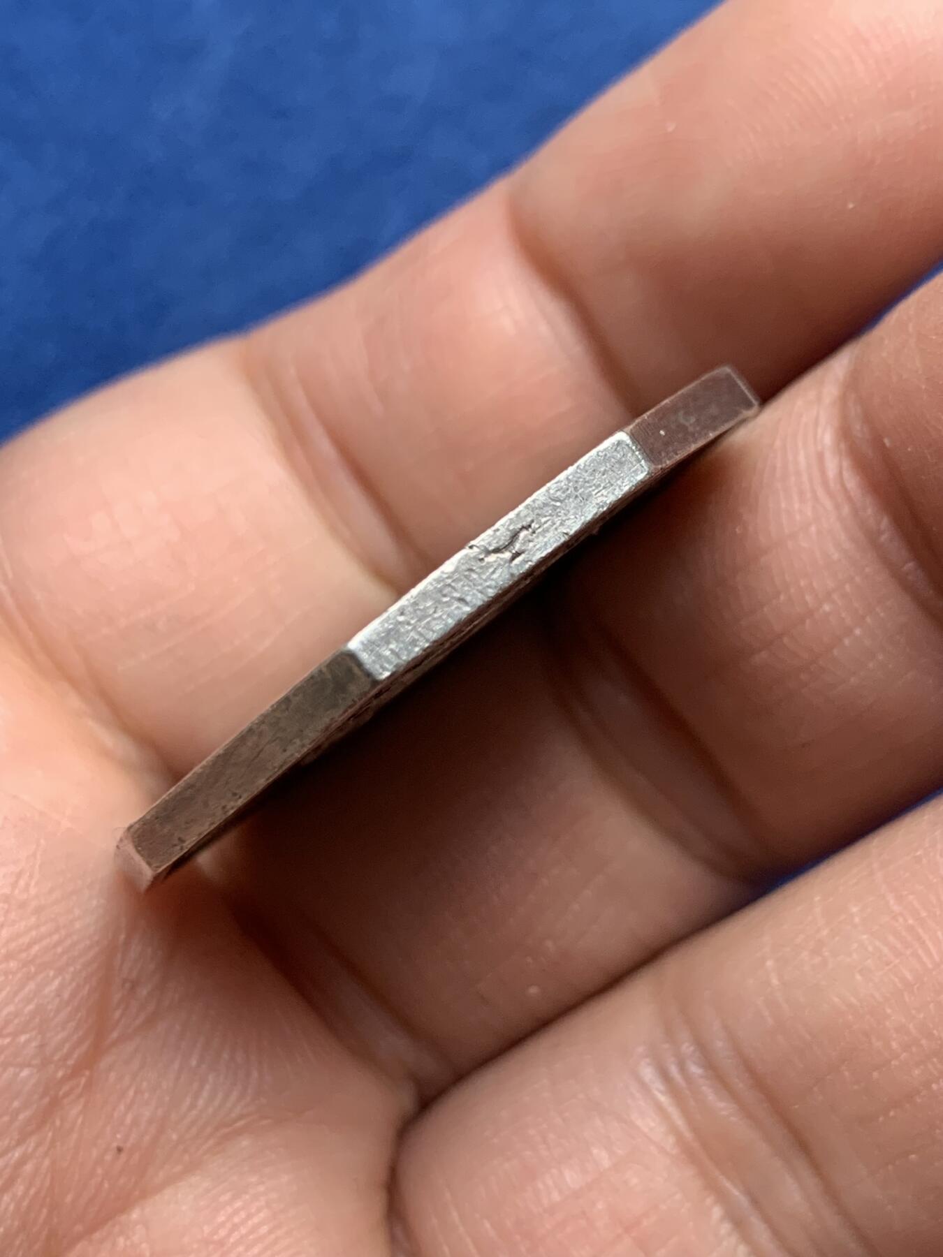 《竞宝斋》第475场 周日，周一 2场连拍 （全场包邮）欢迎送拍 法国菲利普一世巴黎公证处八角银质代币，油灯边铭，18.45克，32.5mm