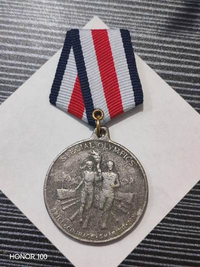 纪念章/纪念币 - 特殊奥林匹克运动会（Special Olympics）- 材质为镀银金属，