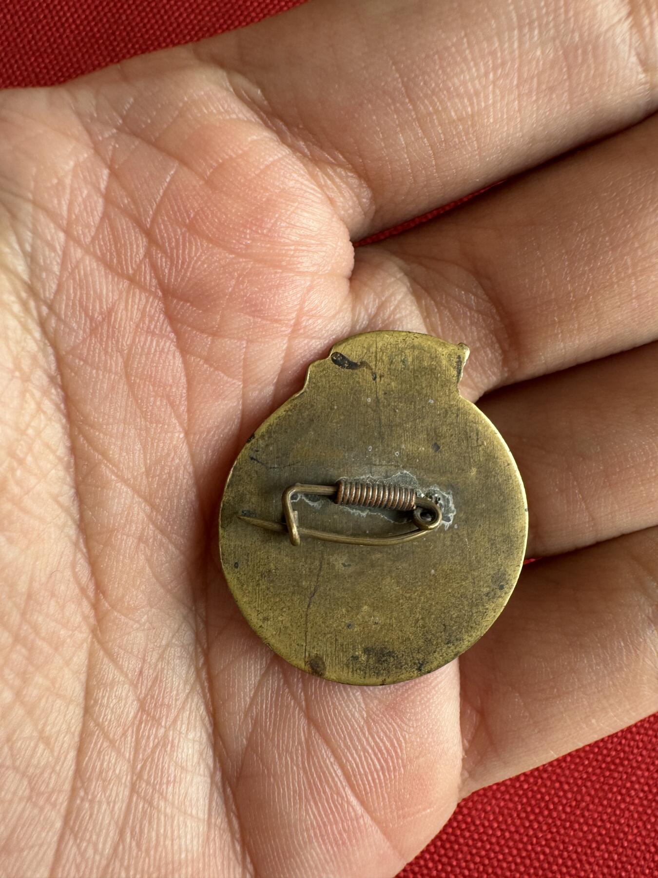 五哥徽章群   29号周日晚上八点4群联拍 铜章