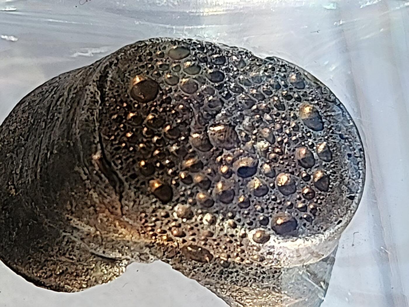 [极美85分，38.1g，金珠挂底]，清代福字一两吉语银锭。壹号评级