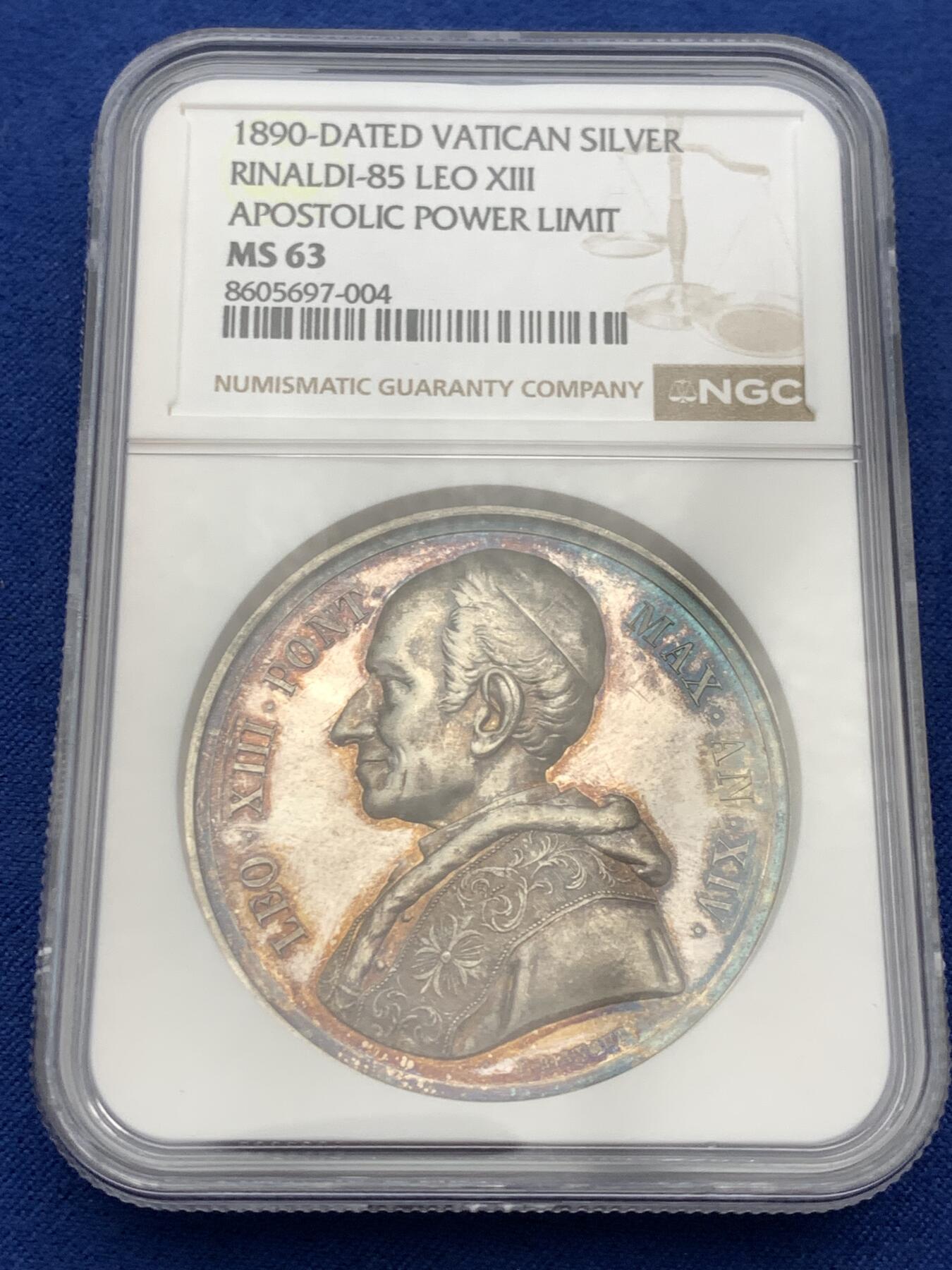 《竞宝斋》第475场 周日，周一 2场连拍 （全场包邮）欢迎送拍 NGC MS63 梵蒂冈1890教皇利奥十三世纪念银章 PL底板 包浆五彩 加厚盒