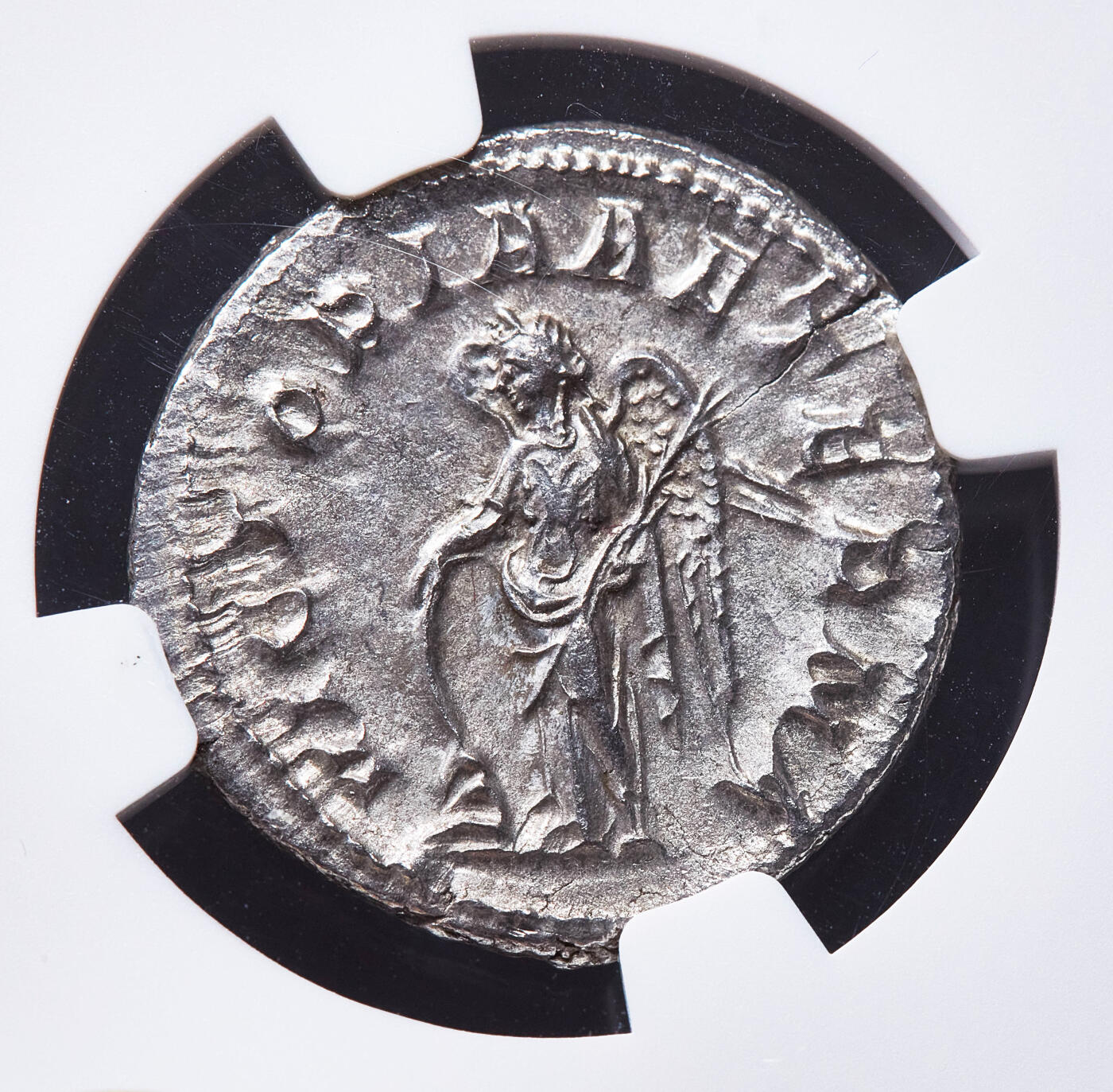 【俄甄集藏】2026年(050)04-01星期三 晚 19:30 全场包邮 古罗马帝国公元243-244年戈尔迪安三世桂冠双第纳尔胜利女神银币，NGC MS(Str 5/5, Sur 4/5)，正面皇帝戈尔迪安三世戴桂冠头像，币文：最高统帅，戈尔迪安，虔敬者，幸运的奥古斯都；背面双翼胜利女神站像，黄油彩包浆，原光品相，暴涨品种