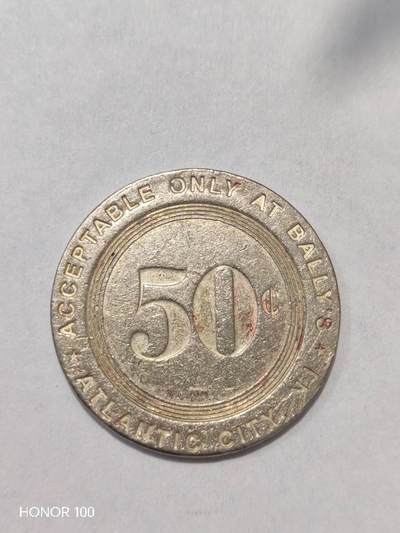 纪念章/纪念币 - 美国新泽西州大西洋城Bally's Park Place赌场的50美分（Fifty Cent）游戏代用币（Gaming Token），属于大西洋城老牌赌场的小额代币藏品。- 材质为铜镍合金（Cu-Ni），直径约27mm，符合大西洋城小额代币的标准规格