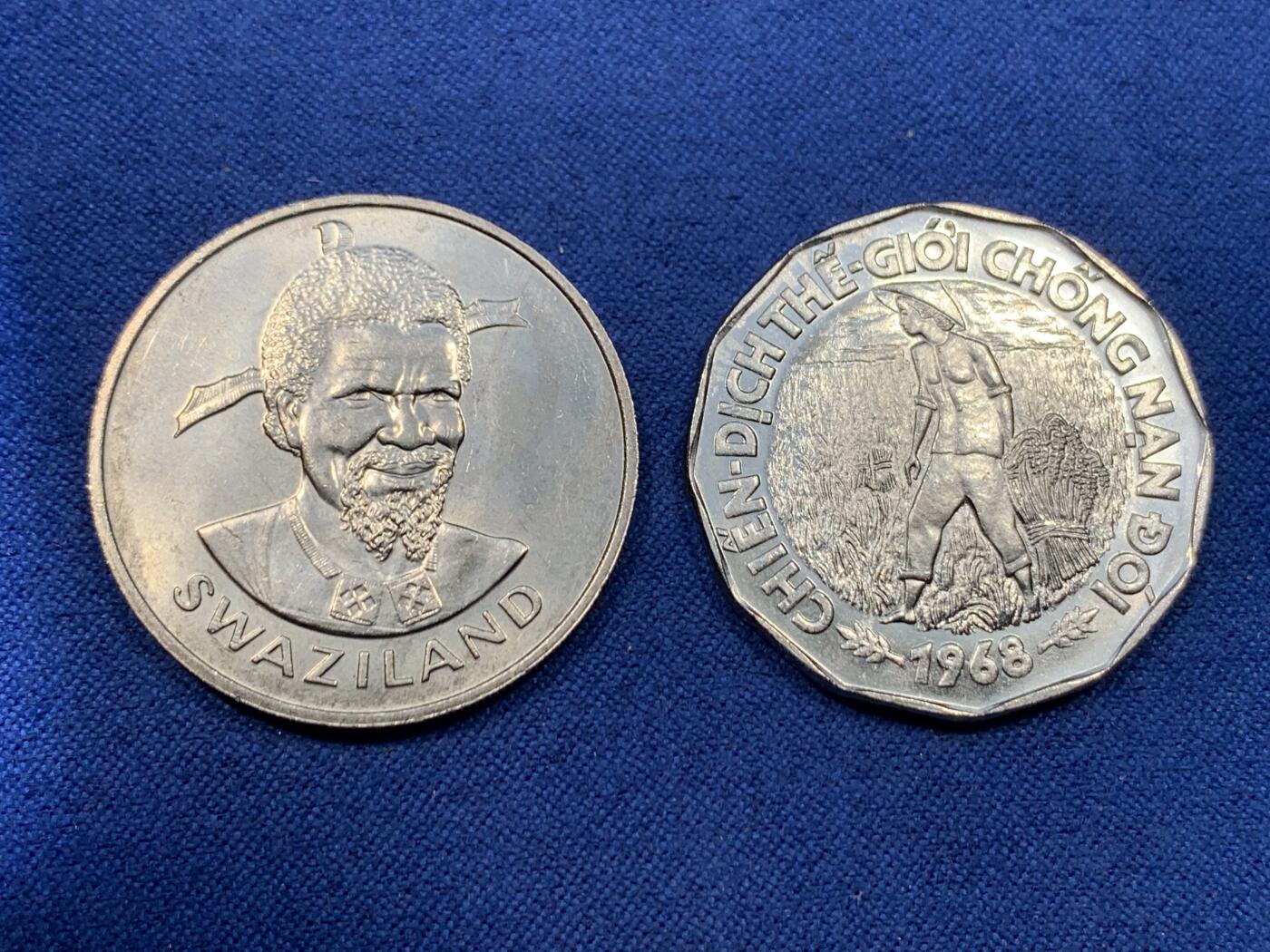 《竞宝斋》第475场 周日，周一 2场连拍 （全场包邮）欢迎送拍 两枚一组 越南斯威士兰FAO纪念币 好品