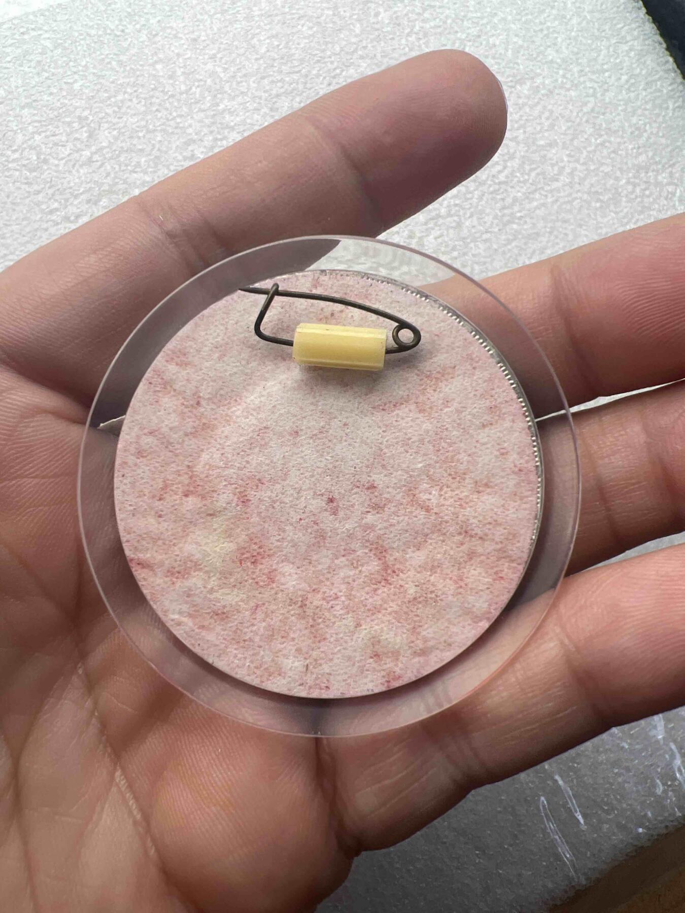 真品像章、纪念章 真品像章、纪念章