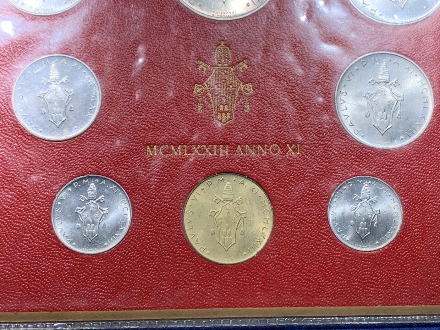 《竞宝斋》第475场 周日，周一 2场连拍 （全场包邮）欢迎送拍 梵蒂冈八枚装套币 带1枚500里拉银币