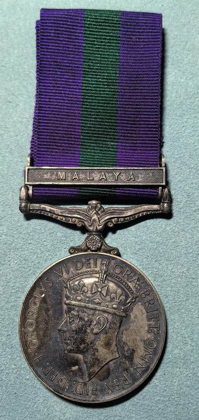 盛世勋华——号角文化勋章邮票专场拍卖第311期 - 英国常规服役奖章 早期乔治六世版 带马来亚条 带边铭 银制，重42克，银价700+ 授予 1945-1960年期间镇压马共的英军 少见战斗人员条